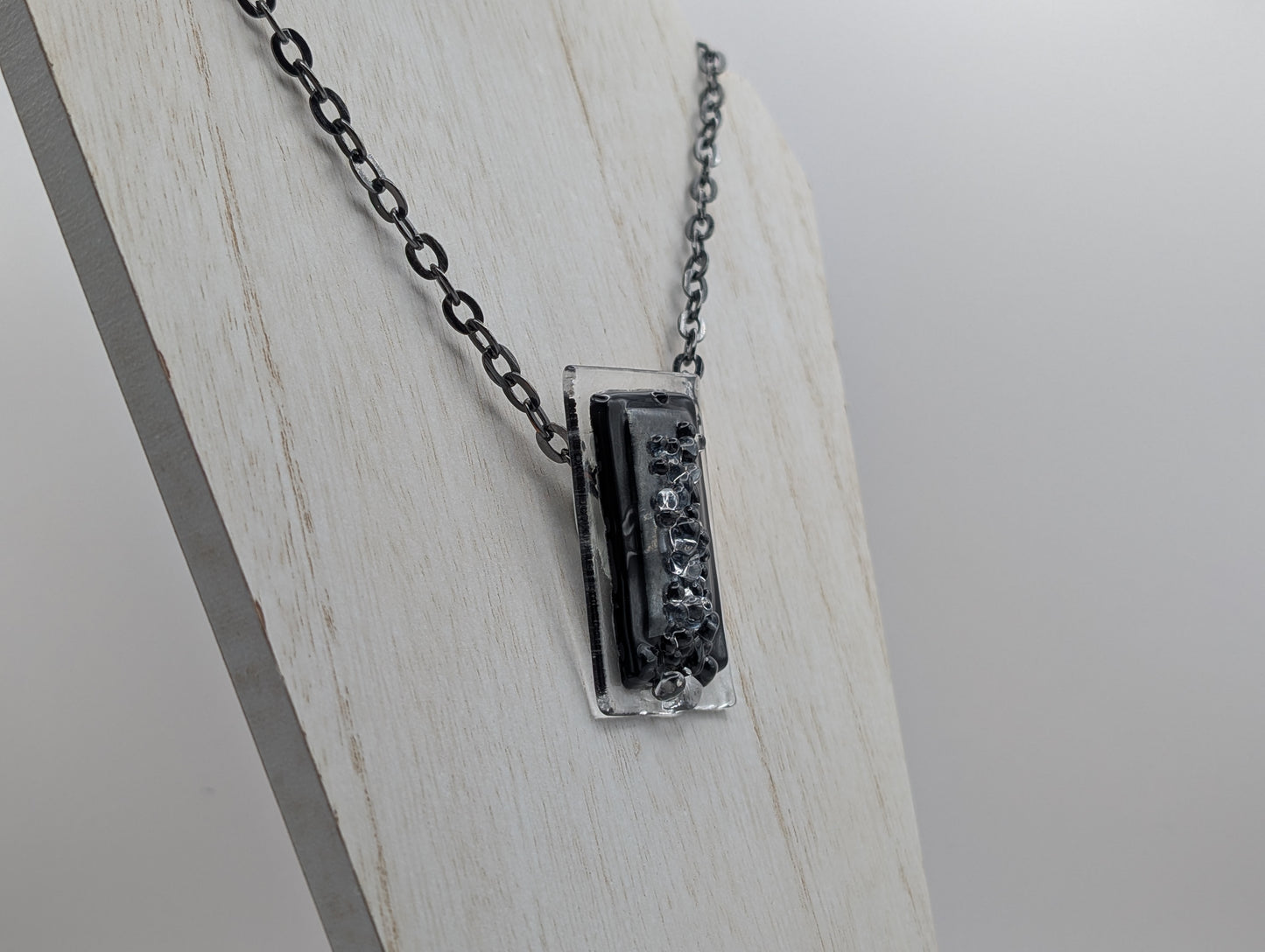 BLACK, SLATE, CLEAR CAVIAR CHUNKY NECKLACE