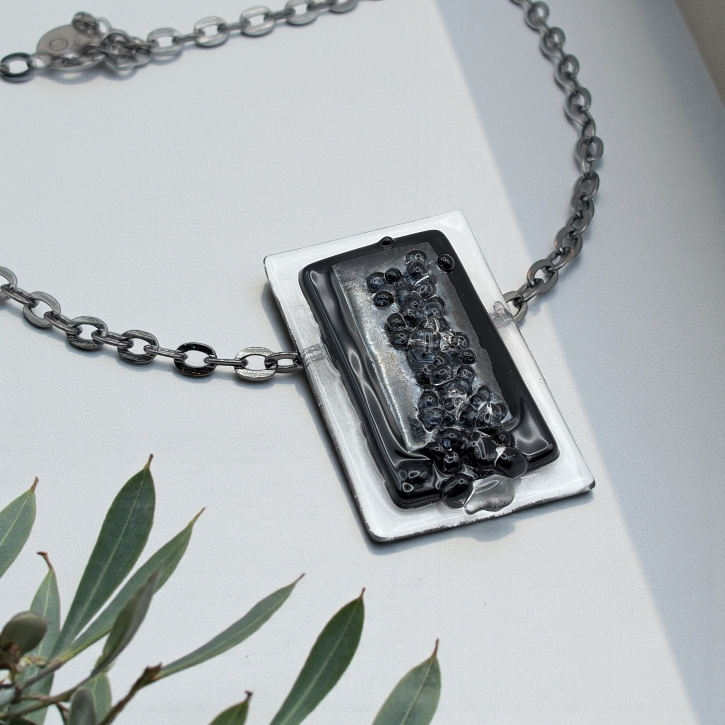 BLACK, SLATE, CLEAR CAVIAR CHUNKY NECKLACE